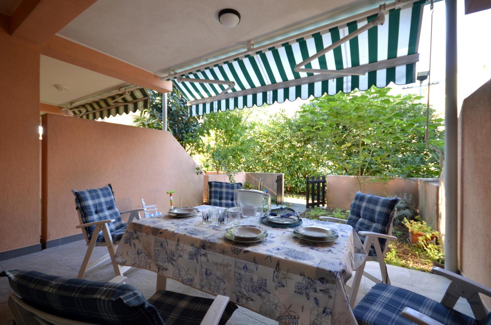 Villaggio Montecarlo Apartment